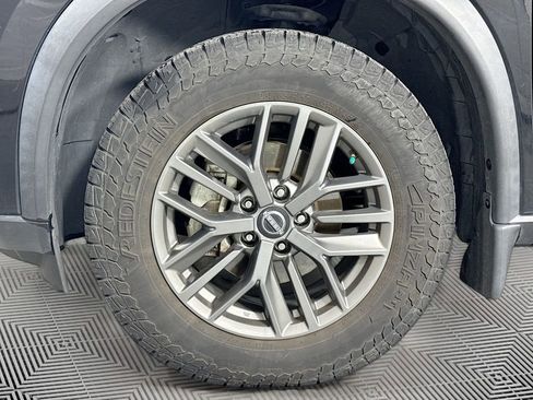 Used 2023 Nissan Rogue S image 31