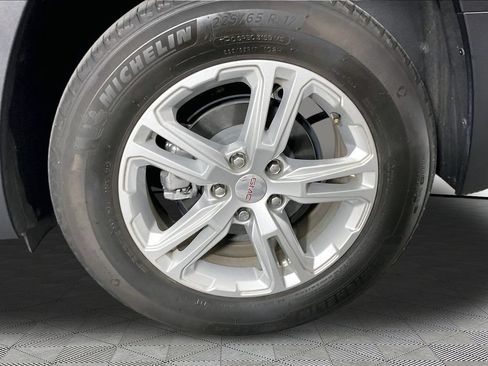 Used 2024 GMC Terrain SLE FWD image 26