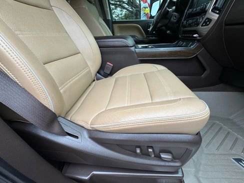 Used 2018 GMC Sierra 3500 Denali w/ Duramax Plus Package image 15