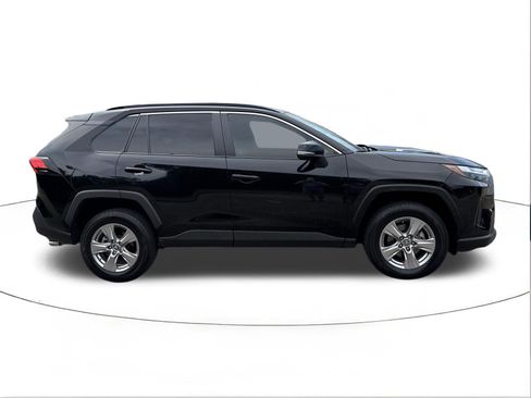 Used 2024 Toyota RAV4 XLE FWD image 2