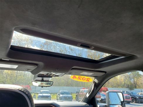 Used 2024 GMC Sierra 2500 Denali Ultimate w/ Max Trailering Package image 6