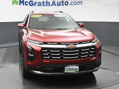 Used 2025 Chevrolet Equinox LT w/ Convenience Package II image 4