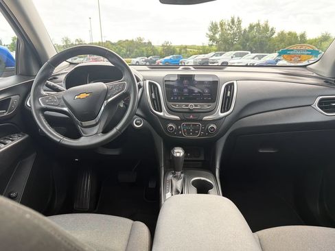 Certified 2019 Chevrolet Equinox LT w/ Sun & Navigation Package AWD/4WD image 9