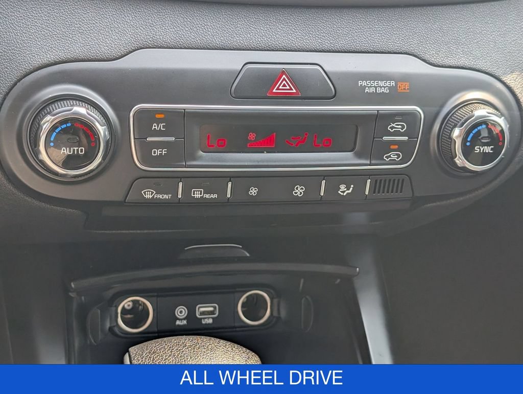 Used 2019 Kia Sorento AWD V6 image 24