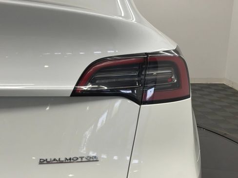 Used 2022 Tesla Model Y Performance AWD/4WD image 14