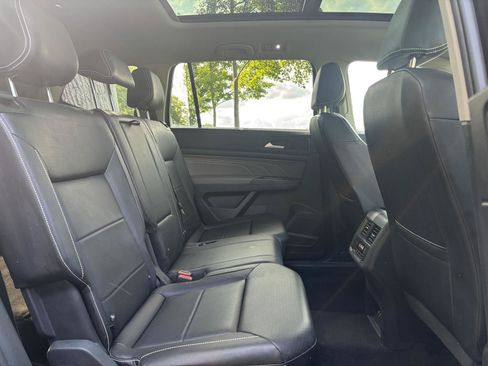 Used 2023 Volkswagen Atlas SEL R-Line AWD/4WD image 29