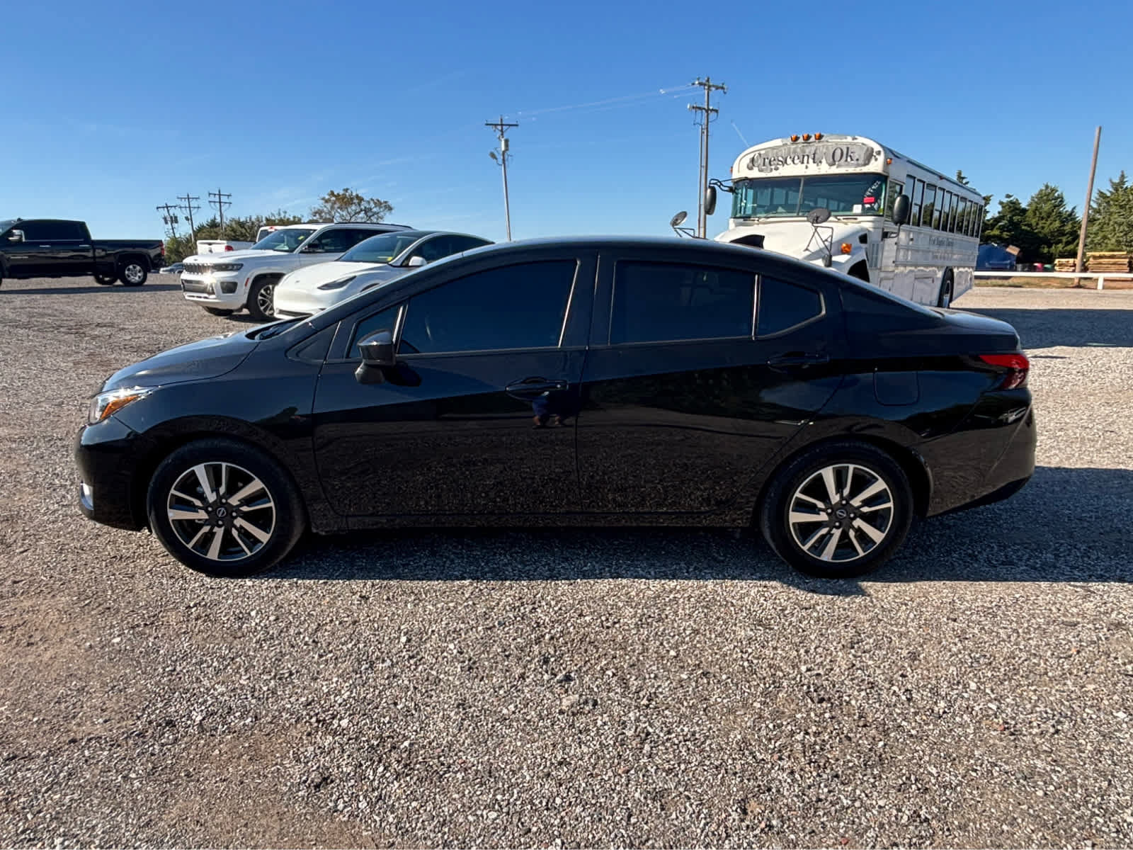 Used 2025 Nissan Versa SV FWD image 4