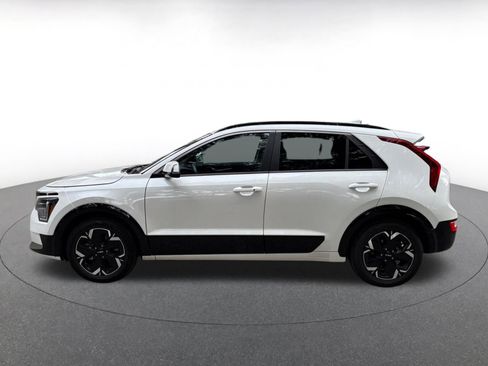 Used 2024 Kia Niro Wind FWD image 4