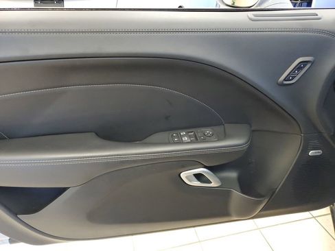 Used 2022 Dodge Challenger R/T w/ Plus Package image 21