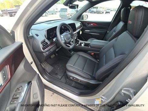 New 2026 Chevrolet Traverse Z71 w/ Driver Confidence Package image 16