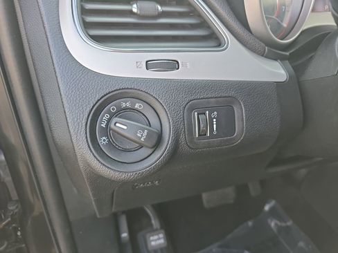 Used 2018 Dodge Journey GT image 28