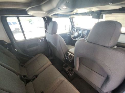 New 2025 Jeep Gladiator Sport image 26