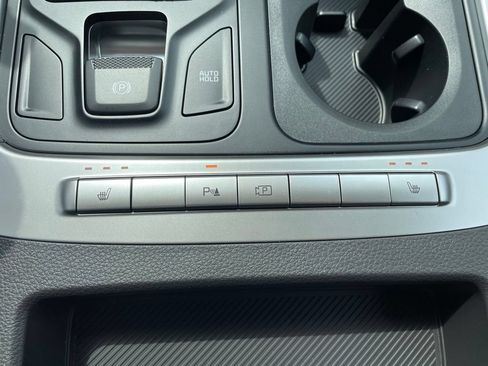 New 2027 Kia Carnival FWD image 22