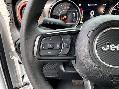 Certified 2023 Jeep Gladiator Sport image 27