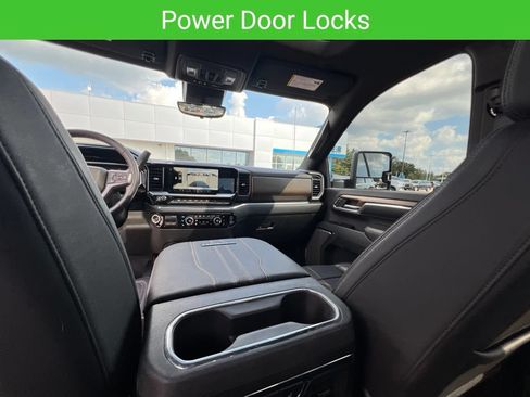 Certified 2024 Chevrolet Silverado 3500 High Country w/ High Country Premium Package AWD/4WD image 30