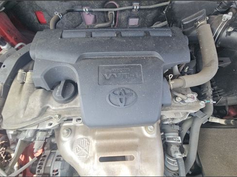 Used 2015 Toyota RAV4 XLE FWD image 5