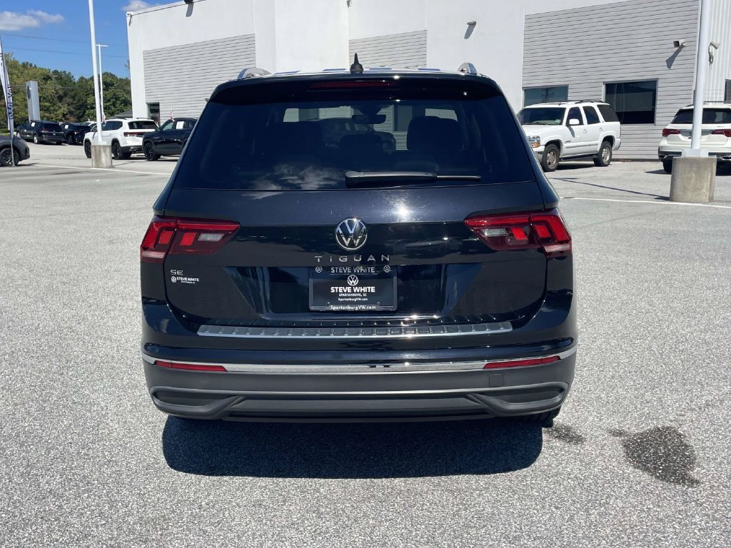 Certified 2022 Volkswagen Tiguan SE FWD image 7