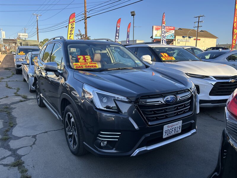 Used 2023 Subaru Forester Touring AWD/4WD image 2