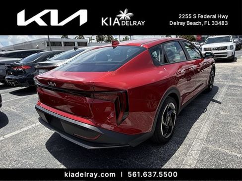 Used 2025 Kia K4 EX FWD image 2