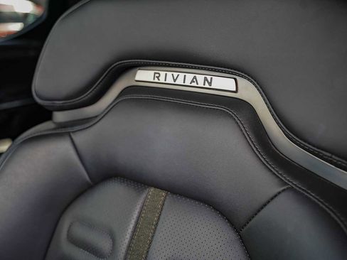 Used 2023 Rivian R1T Adventure image 21