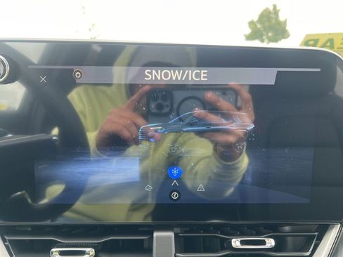 New 2026 Chevrolet Equinox LT w/ Convenience Package II image 21