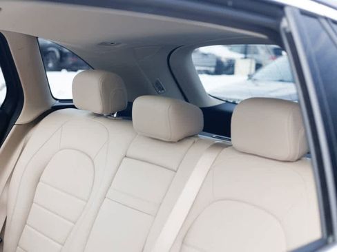 Used 2021 Mercedes-Benz GLC 300 GLC 300 image 15