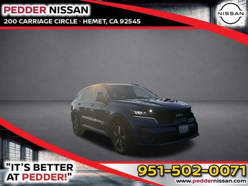 Used 2023 Kia Sorento S w/ Panoramic Sunroof Package FWD image 1