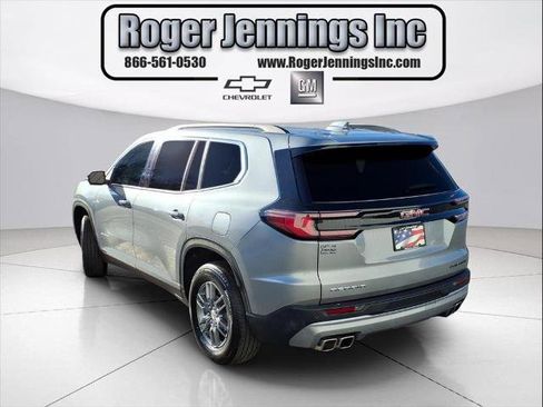 Used 2025 GMC Acadia Elevation image 3