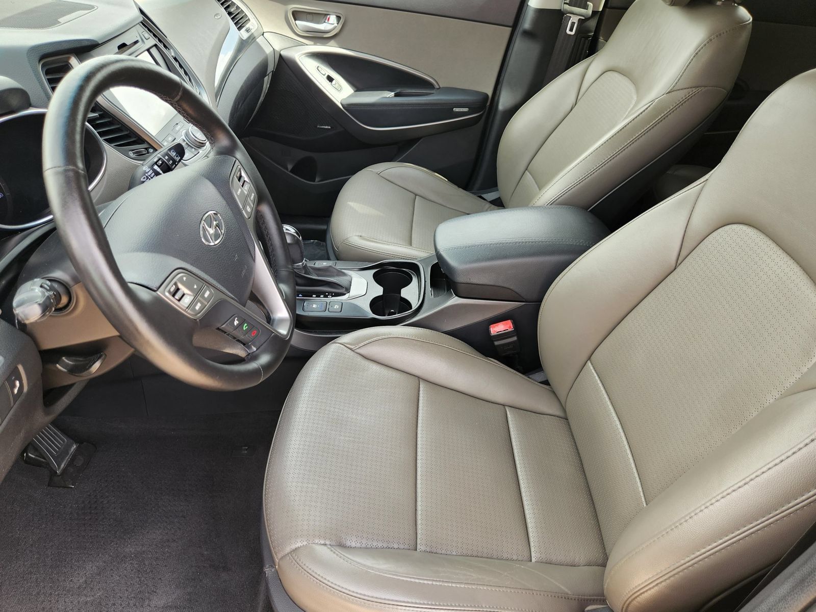 Used 2015 Hyundai Santa Fe Sport w/ Option Group 04 FWD image 14