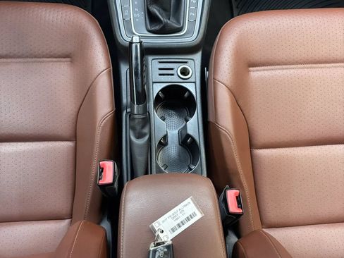 Used 2017 Volkswagen Golf Alltrack SE AWD/4WD image 18