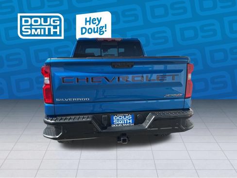 Used 2022 Chevrolet Silverado 1500 ZR2 w/ Technology Package AWD/4WD image 5