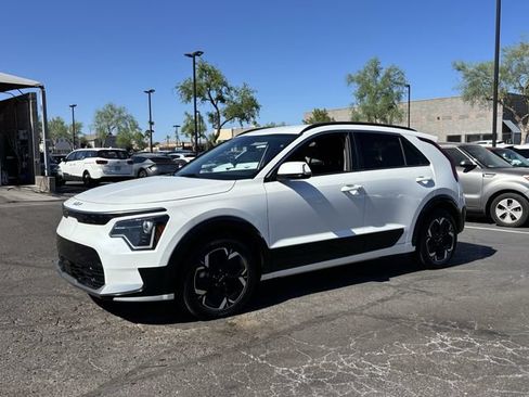 Used 2023 Kia Niro Wind FWD image 6