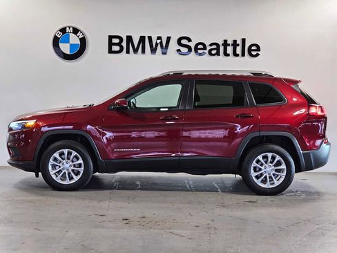 Used 2020 Jeep Cherokee Latitude image 3