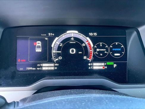 Used 2025 Toyota Tundra Limited image 24