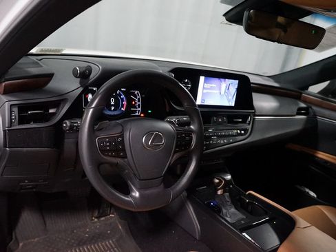 Used 2024 Lexus ES 350 w/ Premium Package FWD image 7