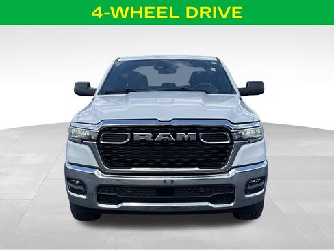 Used 2025 RAM 1500 Big Horn AWD/4WD image 3
