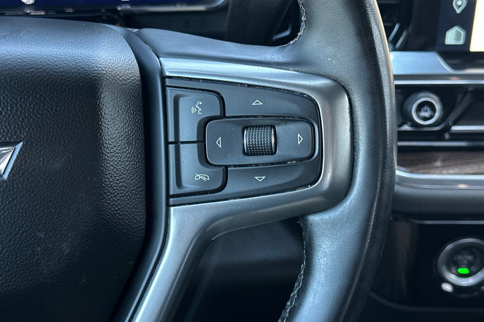 Used 2023 Chevrolet Silverado 1500 LT RWD image 32