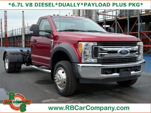 Used 2017 Ford F550 2WD Regular Cab Super Duty image 1