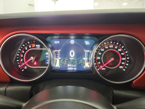 Used 2021 Jeep Gladiator Rubicon w/ Cold Weather Group image 14