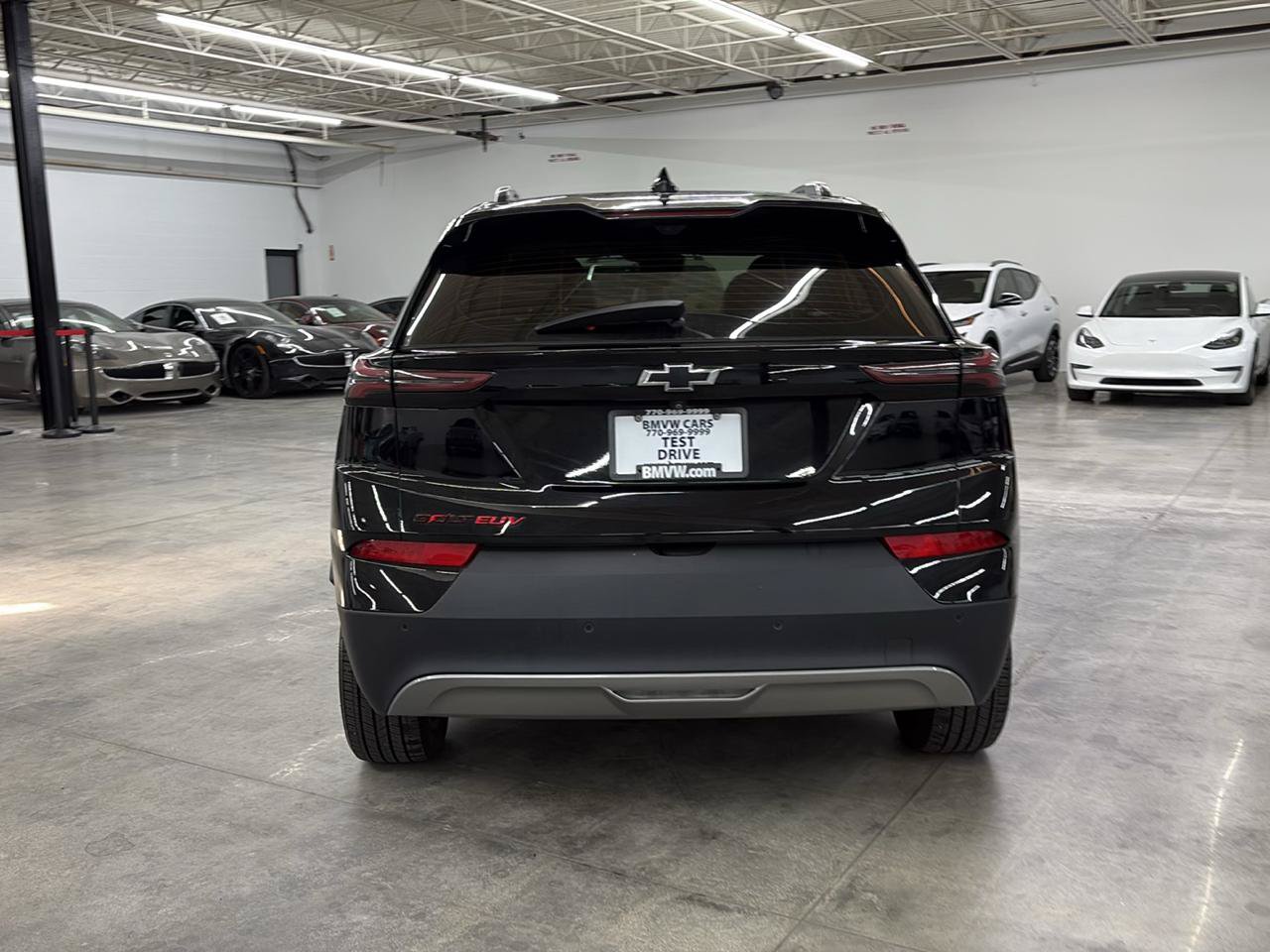 Used 2023 Chevrolet Bolt EUV Premier w/ Sun & Sound Package FWD image 9