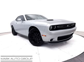 Used 2019 Dodge Challenger SXT RWD video 1