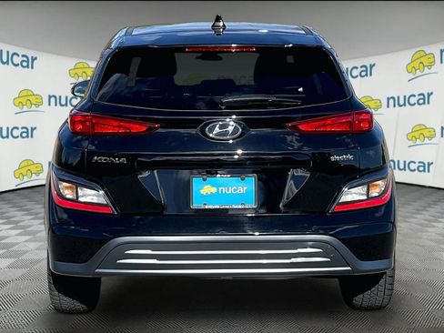 Used 2023 Hyundai Kona SE w/ Cargo Package FWD image 5