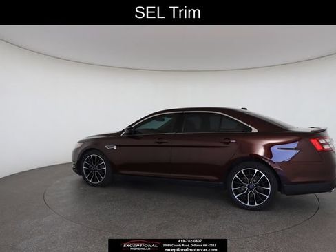 Used 2018 Ford Taurus SEL w/ Equipment Group 201A AWD/4WD image 9