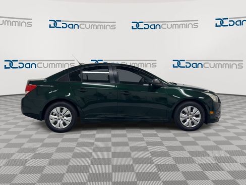 Used 2014 Chevrolet Cruze LS FWD image 9