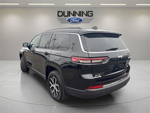 Used 2025 Jeep Grand Cherokee L Limited image 2