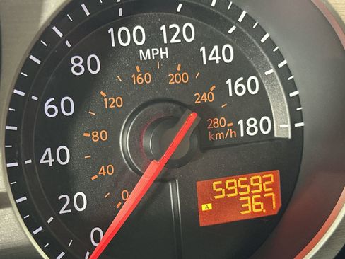 Used 2009 Nissan 370Z Touring image 19