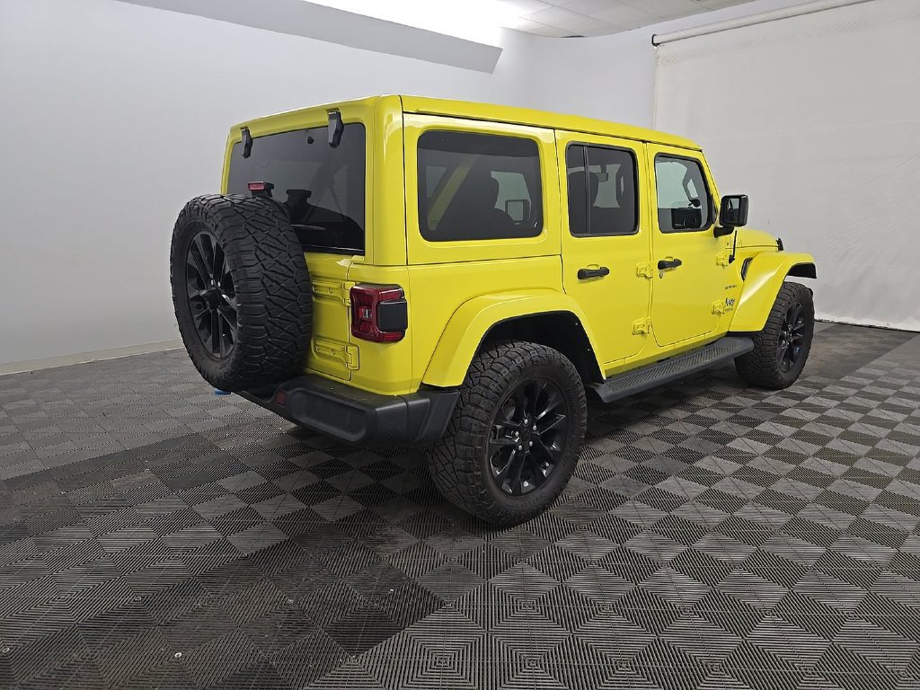 Used 2022 Jeep Wrangler Unlimited Sahara AWD/4WD image 2