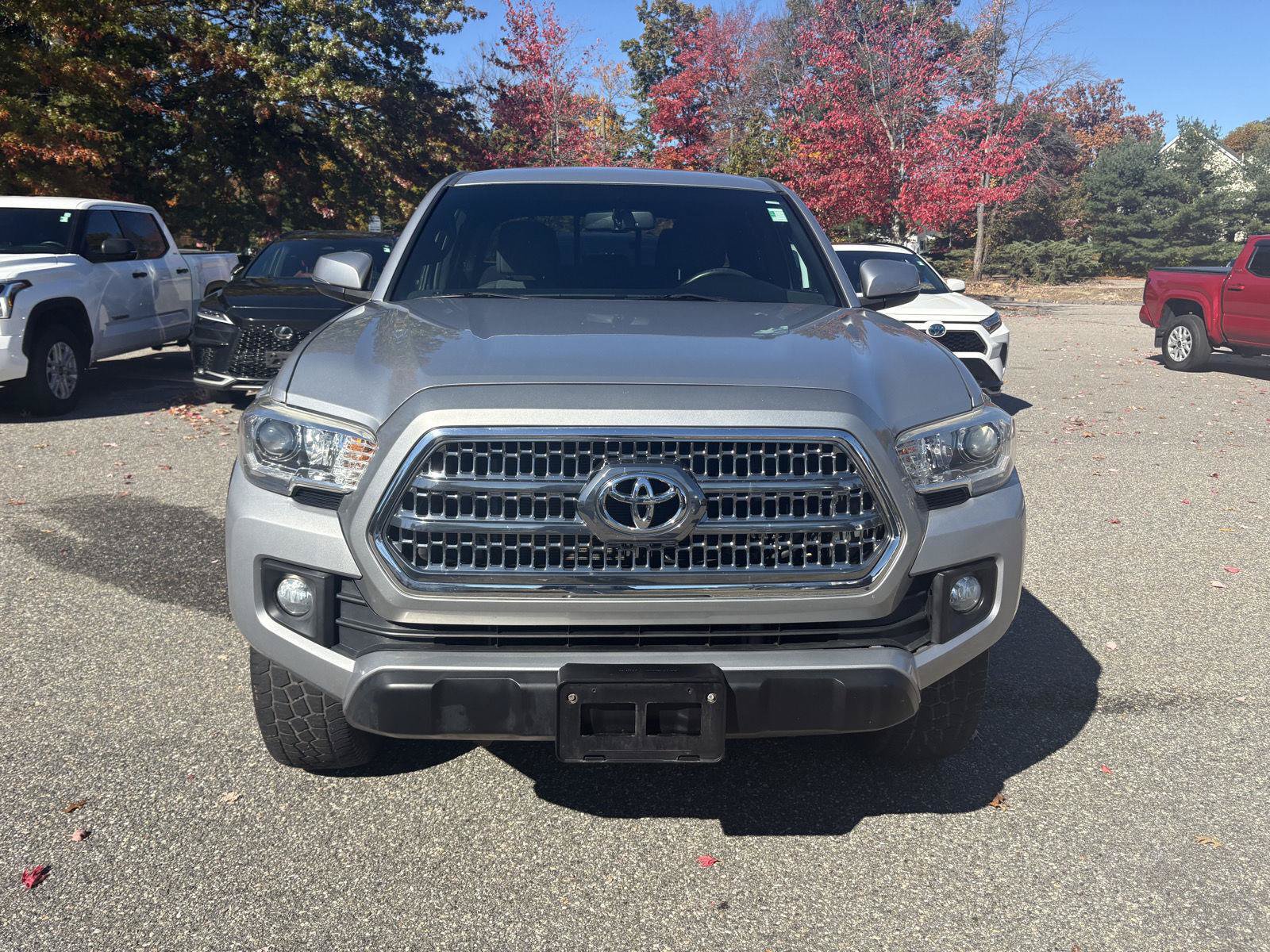 Used 2016 Toyota Tacoma TRD Off-Road w/ Towing Package AWD/4WD image 2