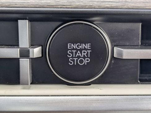 Used 2025 Hyundai Santa Fe Limited image 38