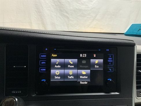 Used 2015 Toyota Sienna XLE image 25